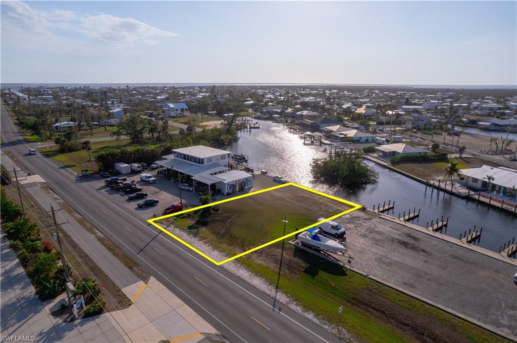 2891 Oleander St, St James City, FL 33956