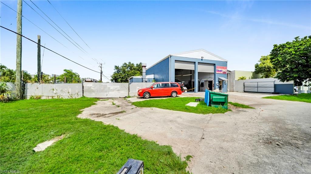 1901 Dana Dr, Fort Myers, FL 33907