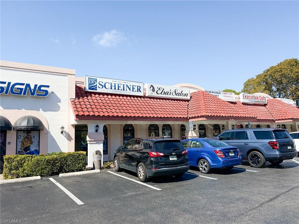 2650 Airport Rd S, Naples, FL 34112