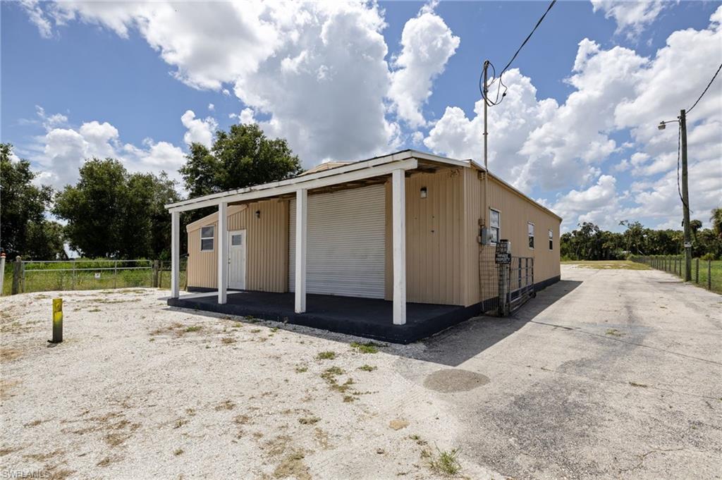 22110 Palm Beach Blvd, Alva, FL 33920