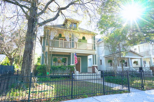 listing main photo
