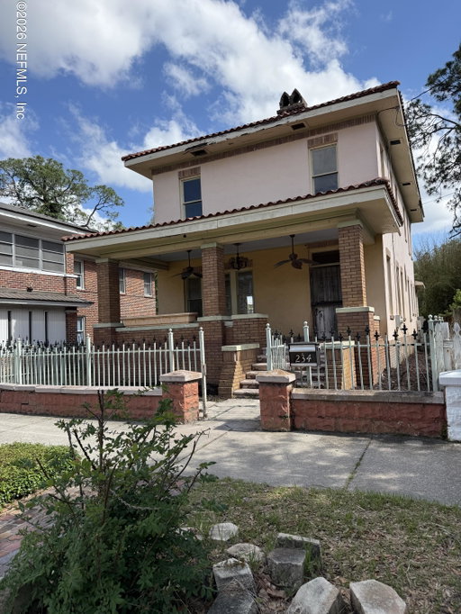 listing main photo