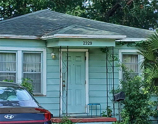 listing main photo