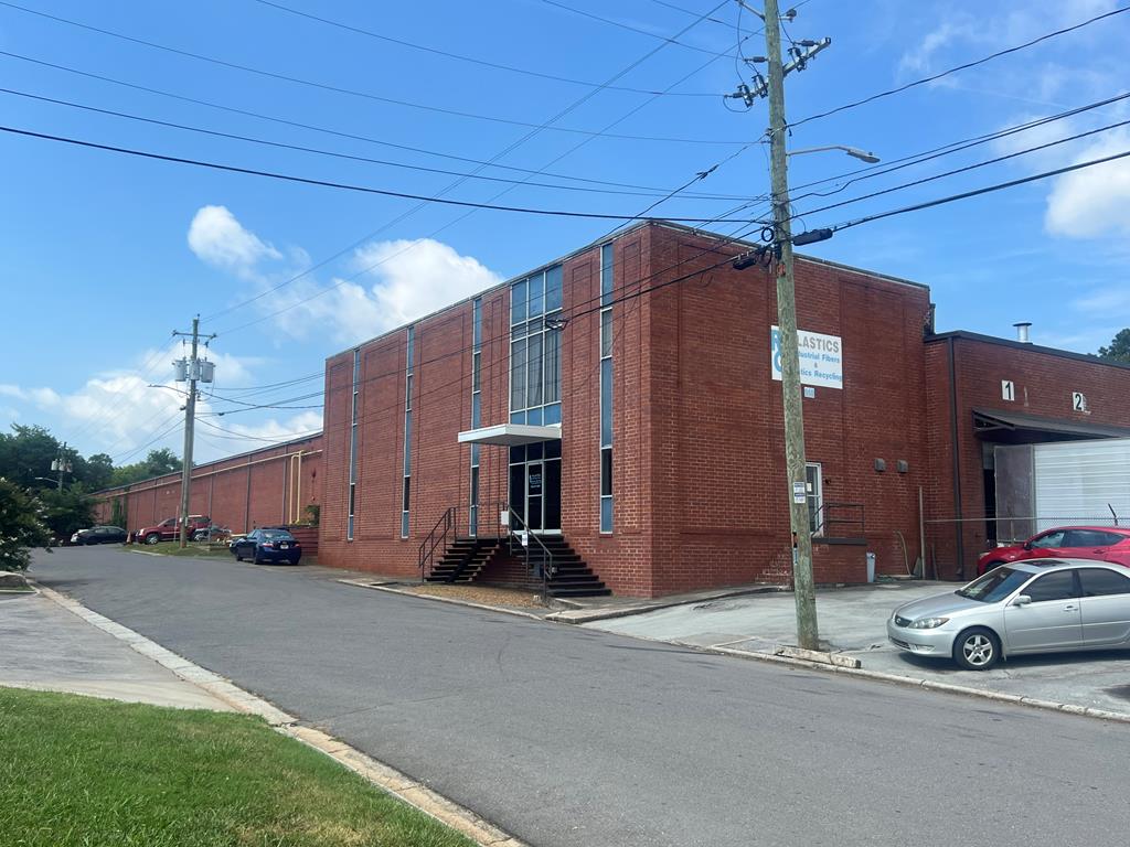 910 John St, Dalton, GA 30720