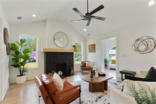 listing main photo