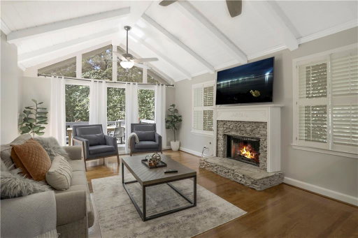 listing main photo