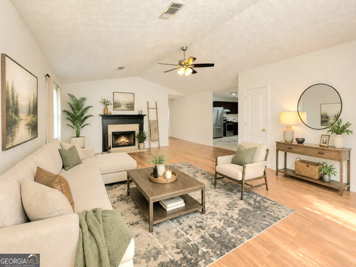 listing main photo