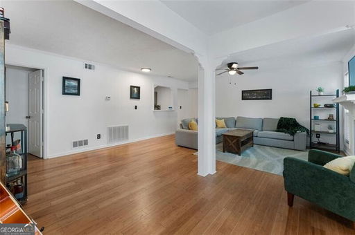 listing main photo