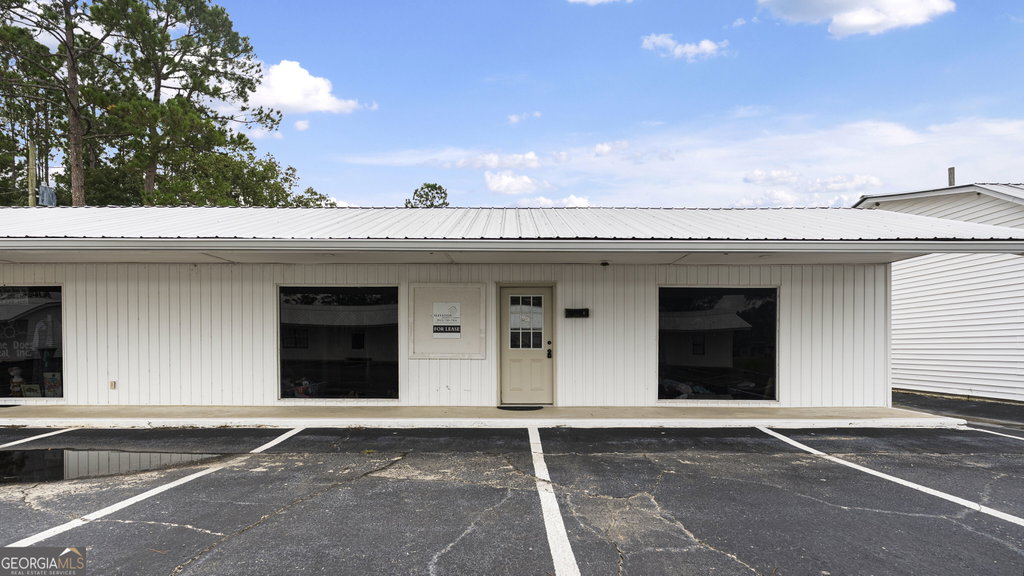 680 S Main St, Baxley, GA 31513