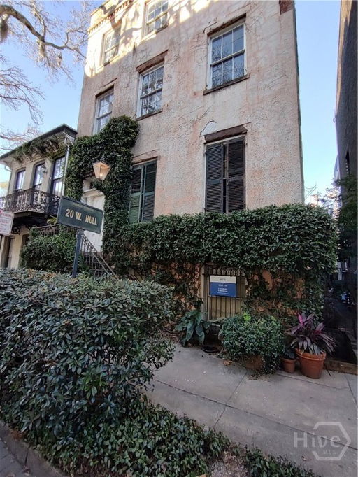 listing main photo