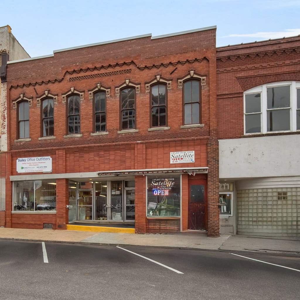 209 High Ave, Oskaloosa, IA 52577