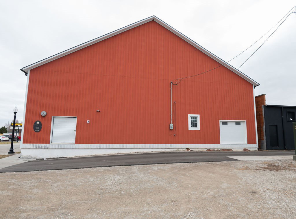 109 E 3Rd St S, Newton, IA 50208
