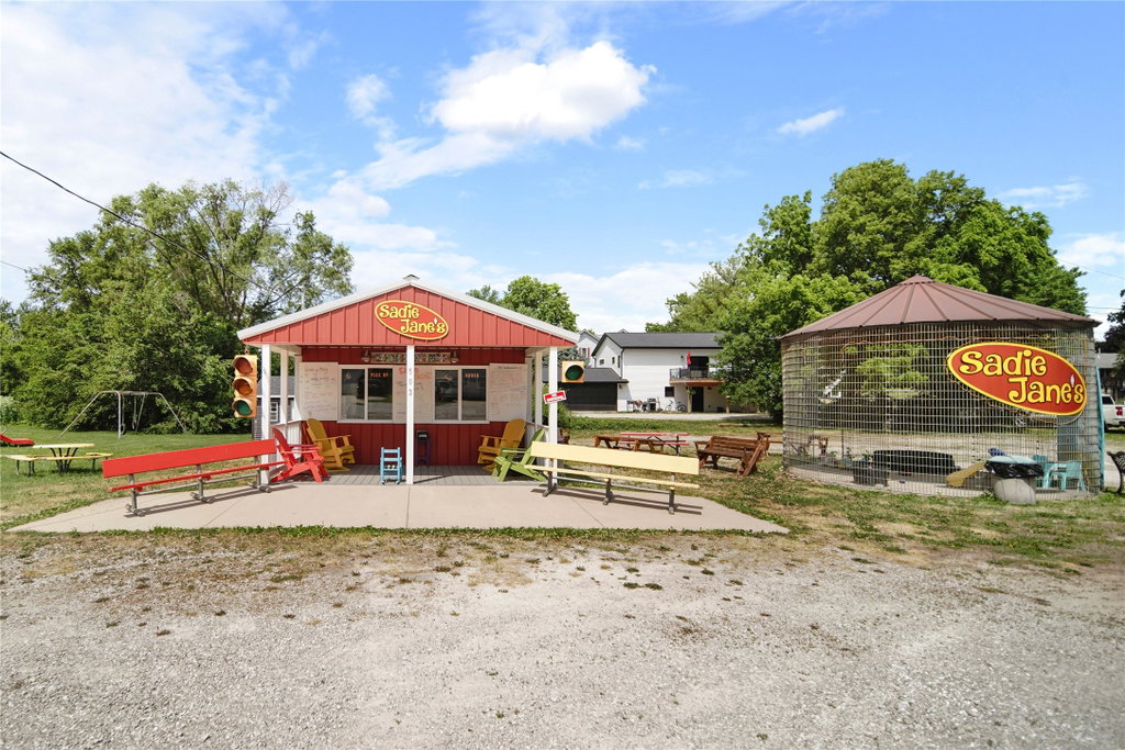 503 S Main St, New Sharon, IA 50207