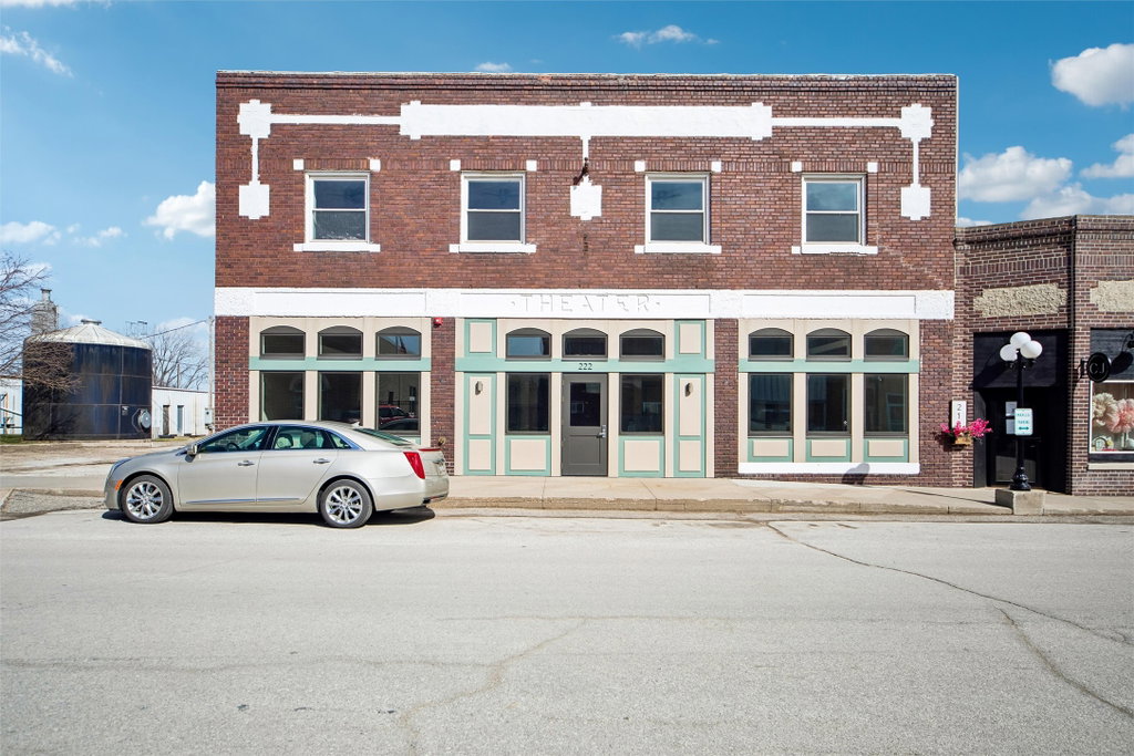 222 Water St, Cambridge, IA 50046