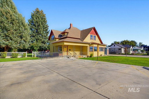 listing main photo