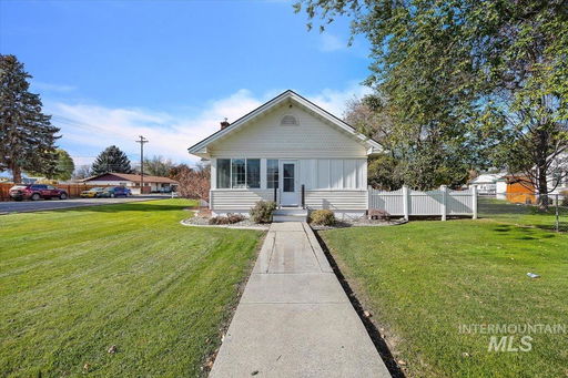 listing main photo