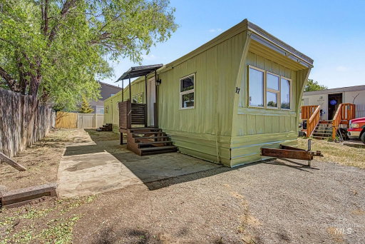 listing main photo