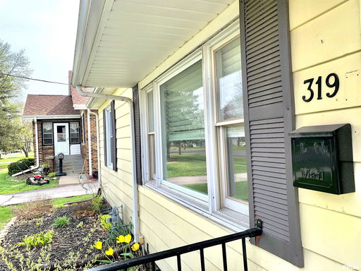 listing main photo