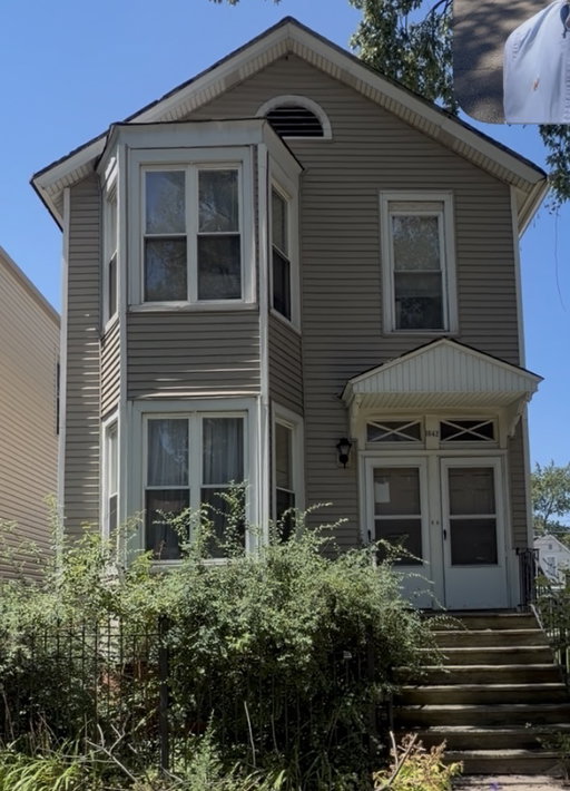 listing main photo