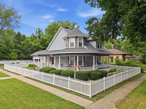 listing main photo