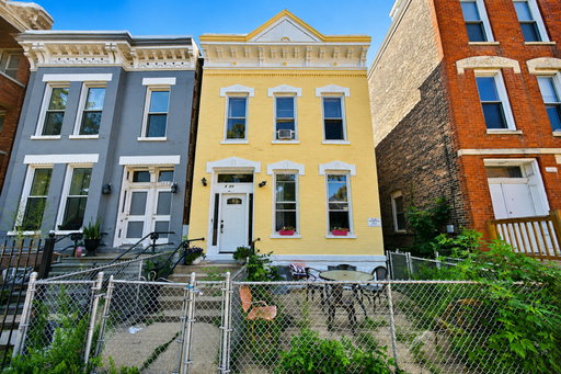 listing main photo