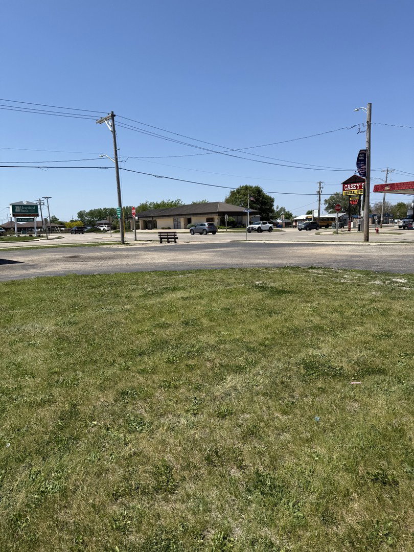 459 W Walnut St, Oglesby, IL 61348