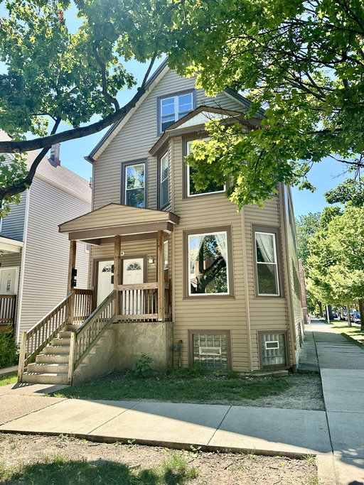 listing main photo