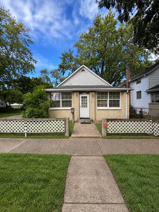 listing main photo
