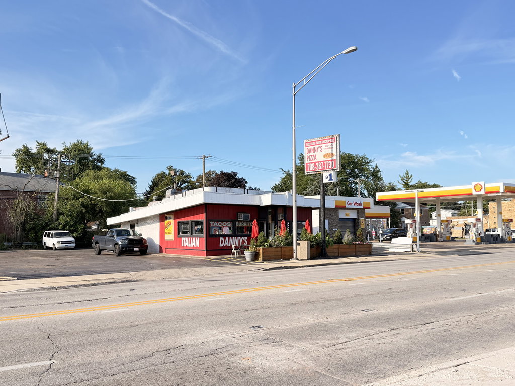 9123 Ogden Ave, Brookfield, IL 60513