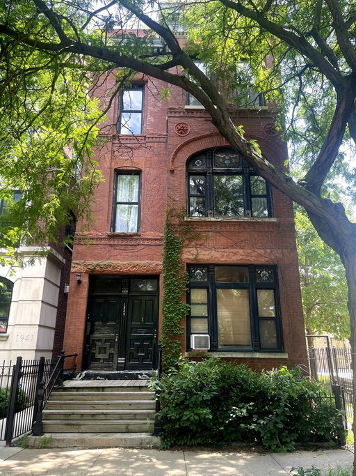 listing main photo