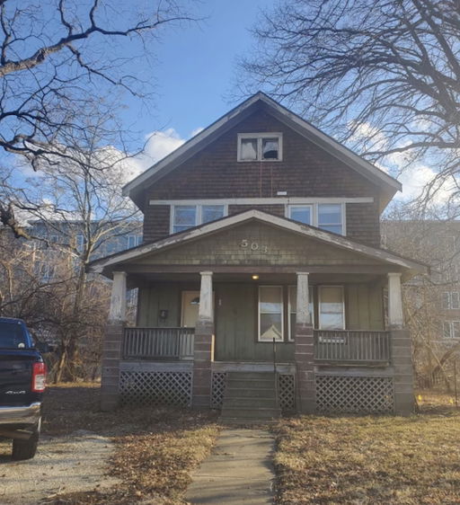listing main photo