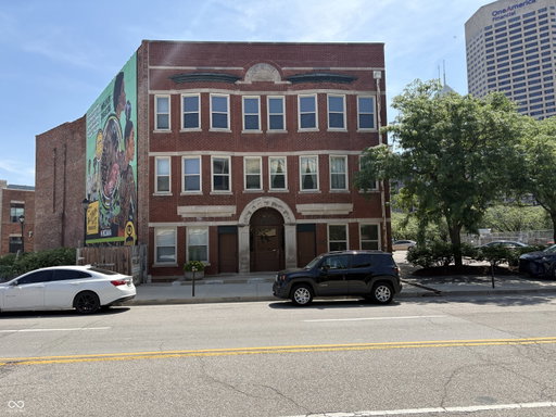 listing main photo
