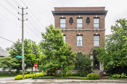 listing main photo