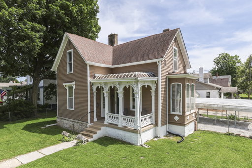 listing main photo