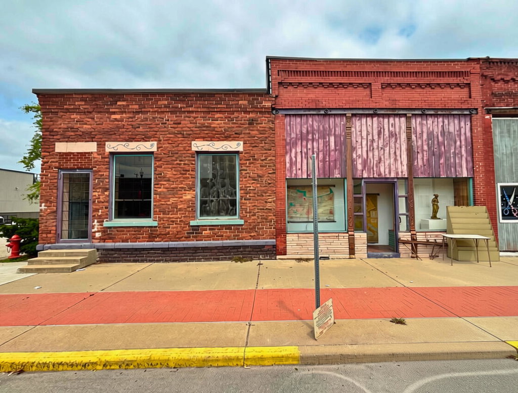 154 W Main St, Brook, IN 47922