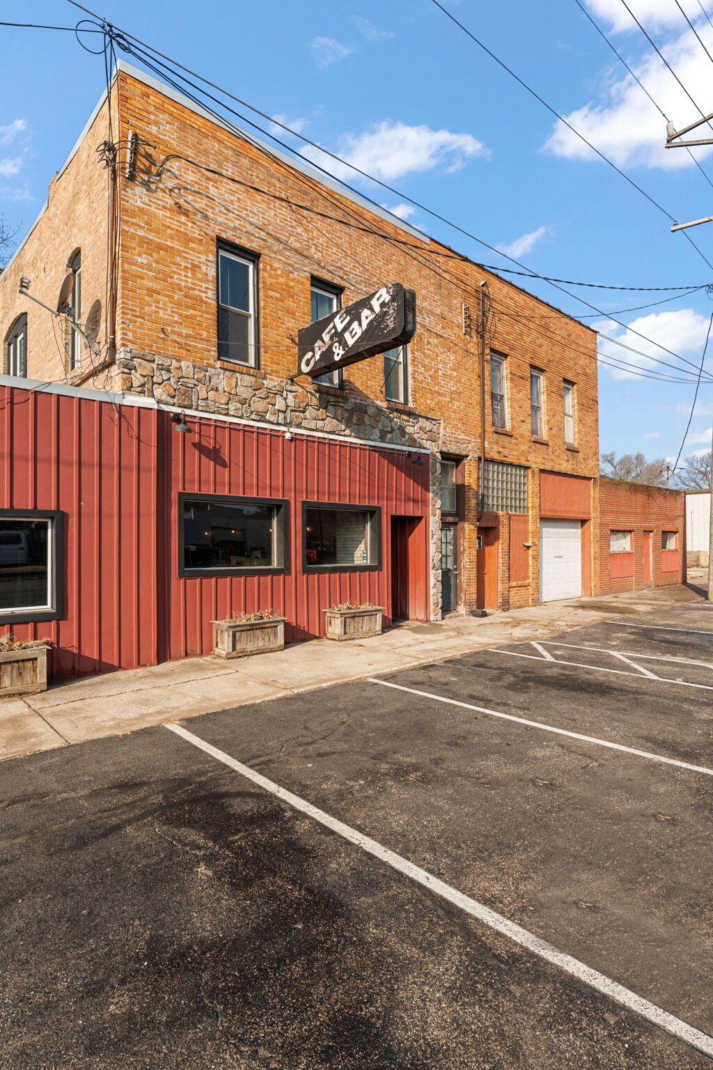 23708 Parrish Ave, Schneider, IN 46376
