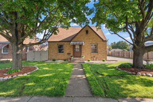 listing main photo