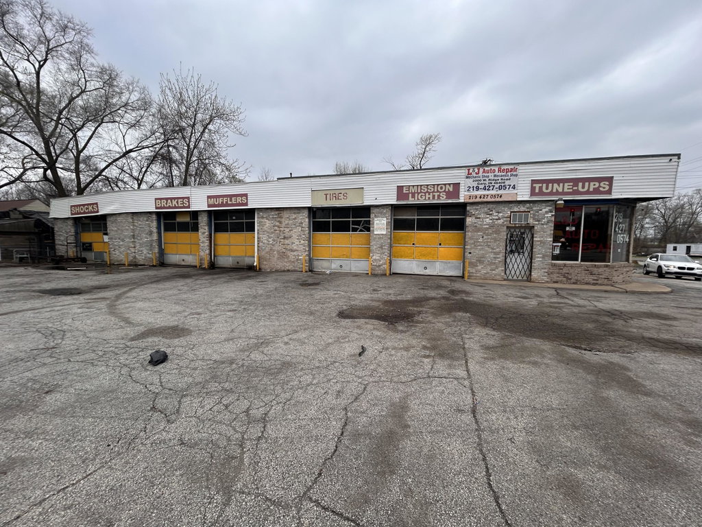 2000 W Ridge Rd, Gary, IN 46408
