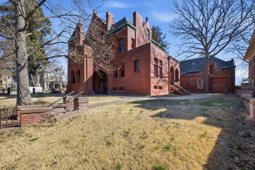 listing main photo