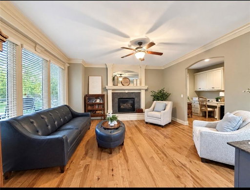 listing main photo