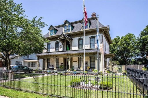 listing main photo