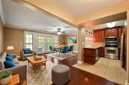 listing main photo