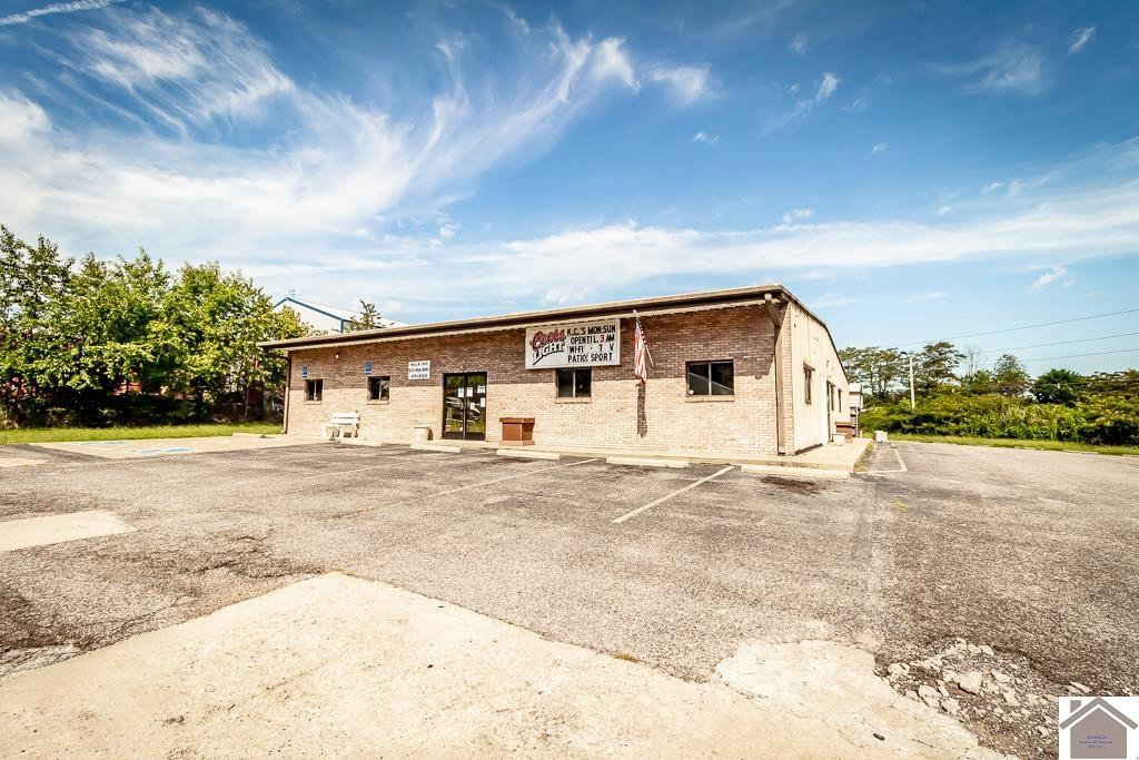 3501 Park Plaza Rd, Paducah, KY 42001