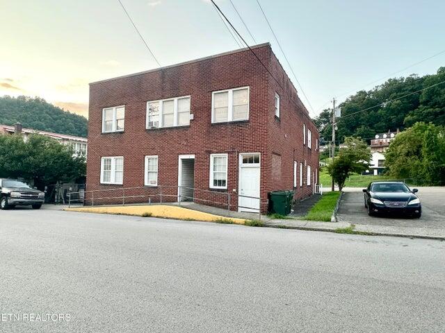 107 E Mound St, Harlan, KY 40831