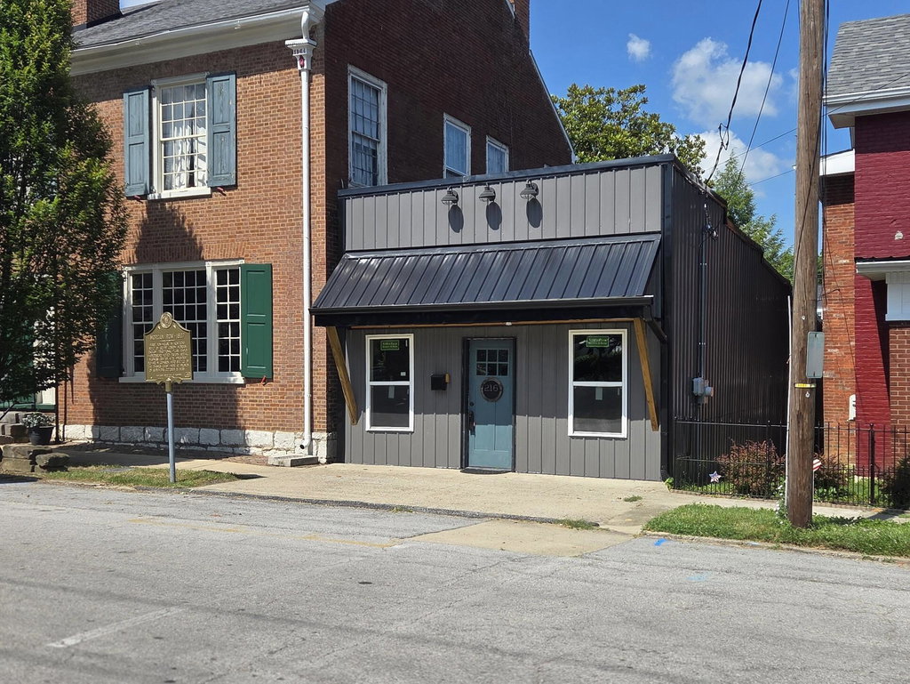 216 S Chiles St, Harrodsburg, KY 40330