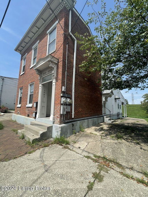 listing main photo