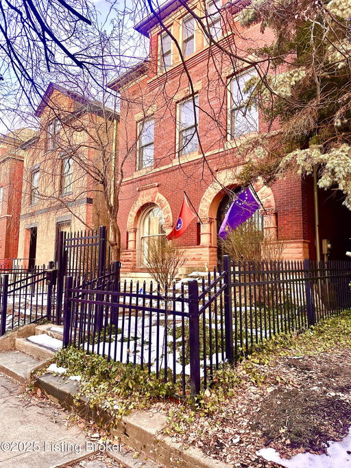 listing main photo