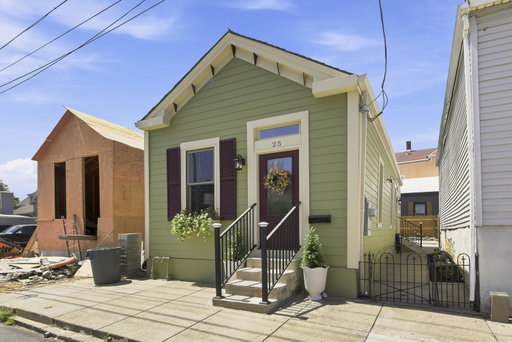 listing main photo