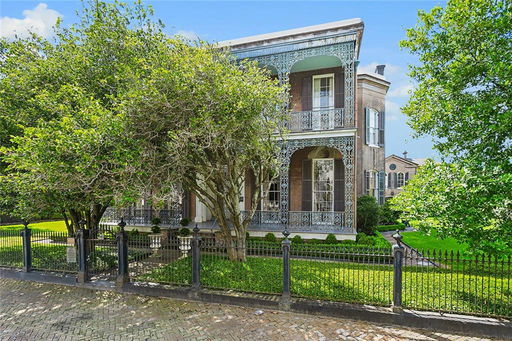 listing main photo