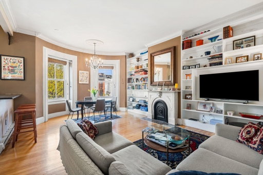 listing main photo